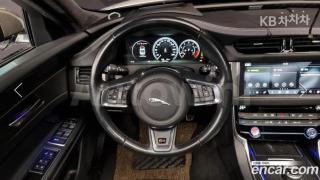2017 JAGUAR XF 3.5 TURBO AWD R-SPORT - 13