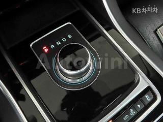 2017 JAGUAR XF 2.0D PRESTIGE - 11