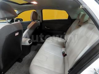2021 HYUNDAI  AVANTE HYBIRD CN7  인스퍼레이션 - 11