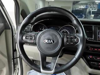 2018 KIA  CARNIVAL 9 SEATS 2.2 DIESEL PRESTIGE - 7