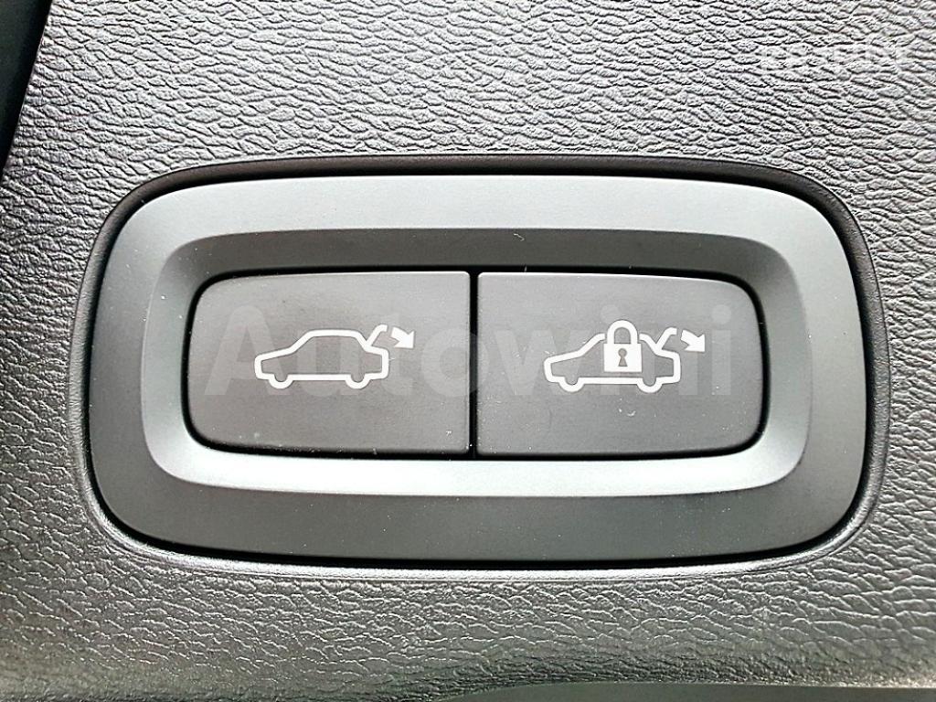 2019 VOLVO XC60 D5 INSCRIPTION - 19