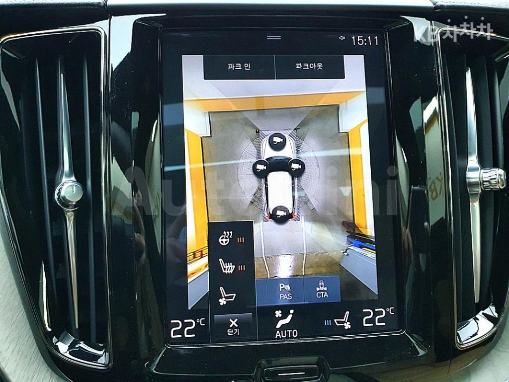 2019 VOLVO XC60 D5 INSCRIPTION - 11