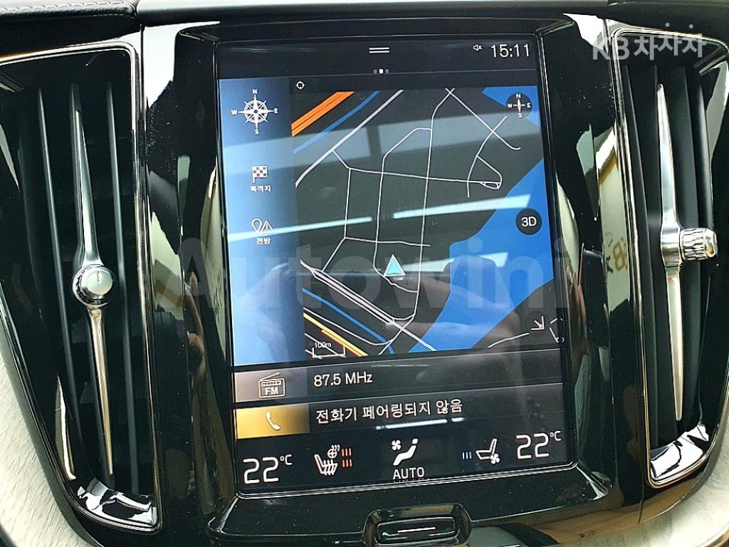 2019 VOLVO XC60 D5 INSCRIPTION - 10