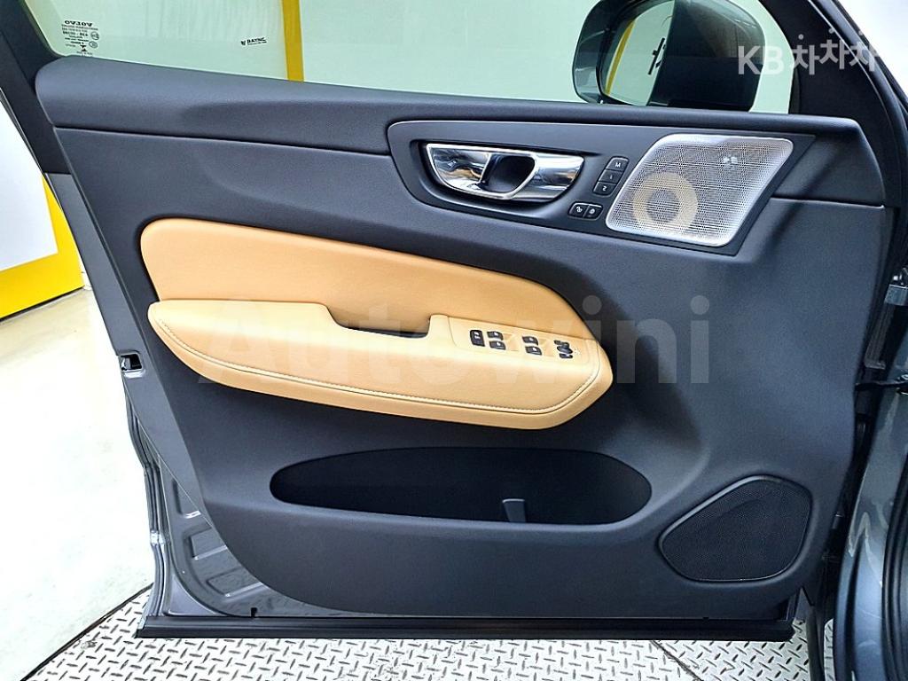 2019 VOLVO XC60 D5 INSCRIPTION - 18