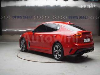 KNAE651BDLS070913 2020 KIA STINGER 2.2 DIESEL 4WD PLATINUM-2