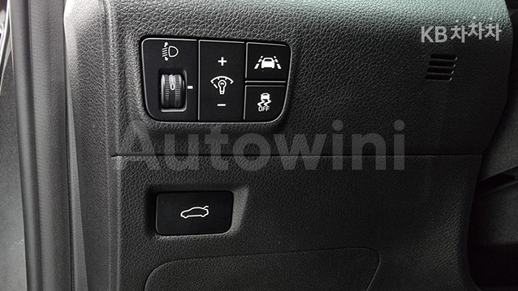 2021 KIA K5 3RD GEN 1.6 GASOLINE TURBO SIGNATURE - 17