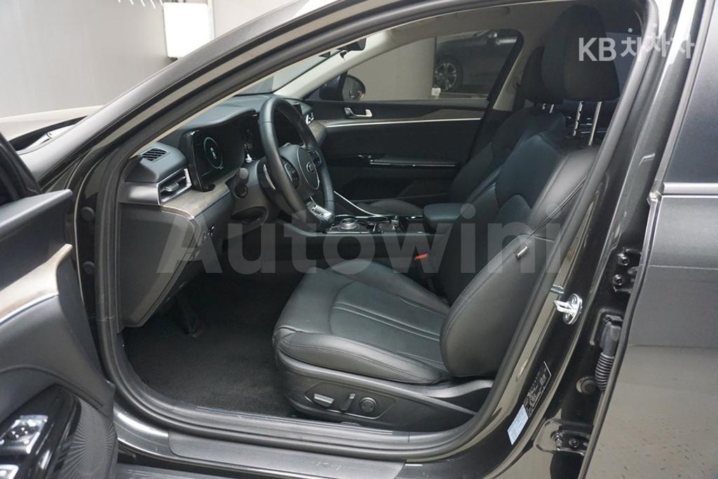 KNAG341ABMA103630 2021 KIA K5 3RD GEN 2.0 GASOLINE NOBLESSE-5