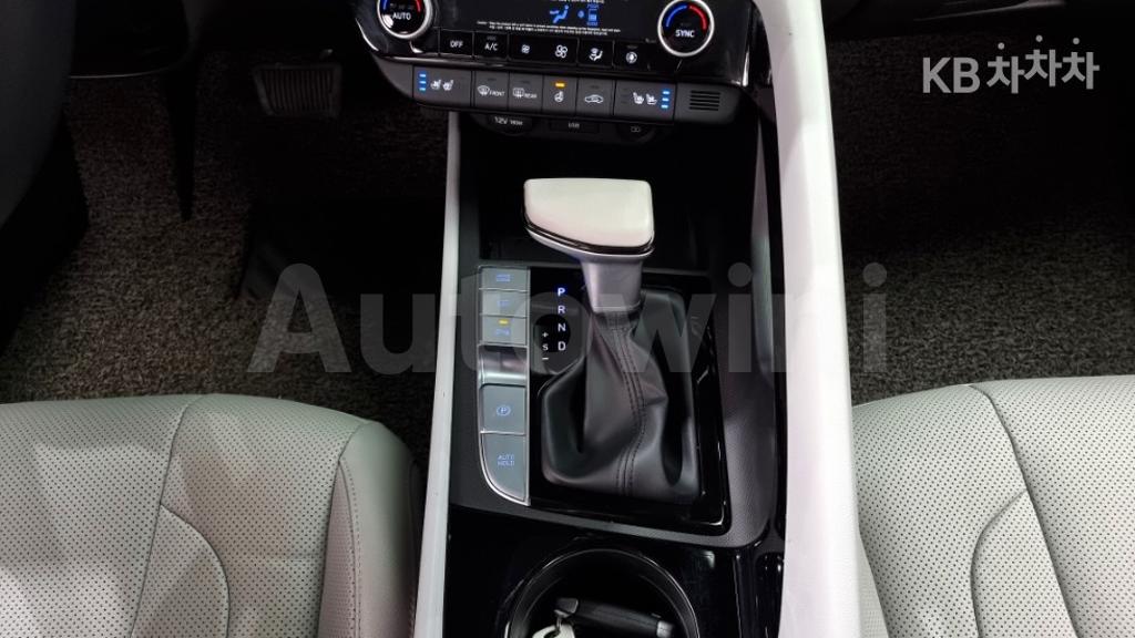 2021 HYUNDAI  AVANTE HYBIRD CN7  인스퍼레이션 - 9