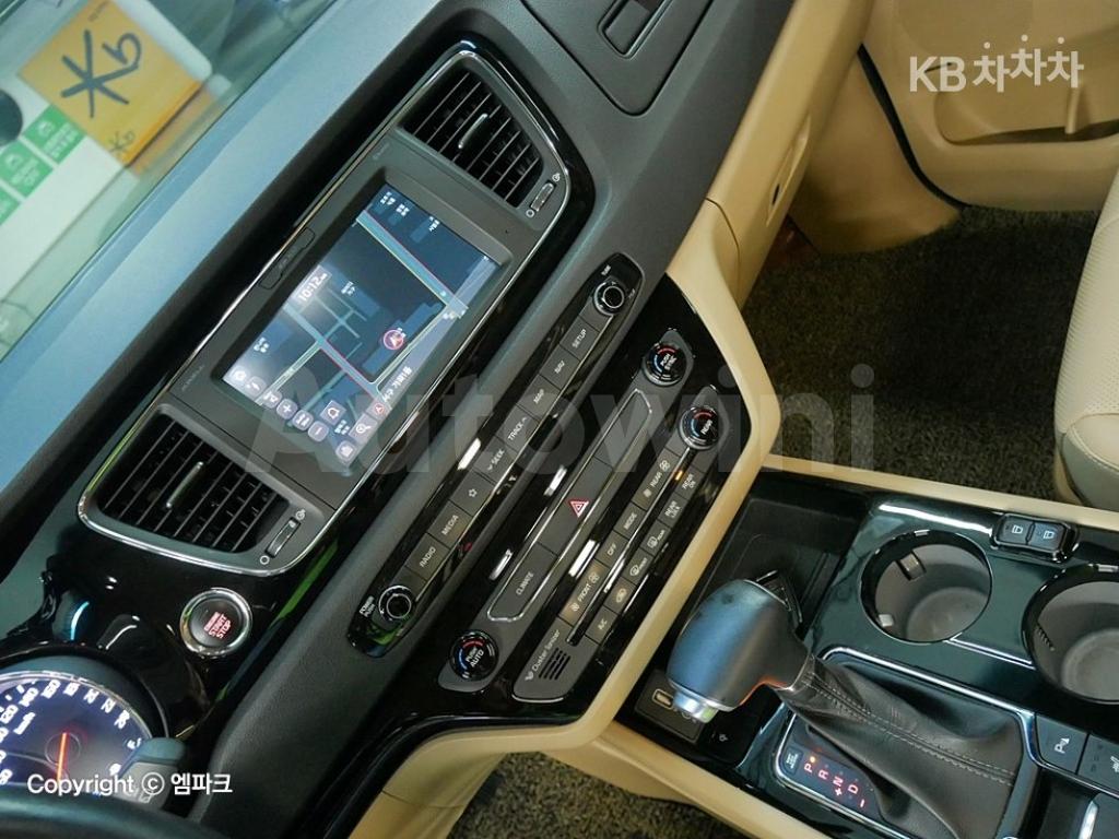 2018 KIA  CARNIVAL HIGH-ROOF-LIMOUSINE 2.2 DIESEL 9 SEATS NOBLESSE SPECIAL - 9
