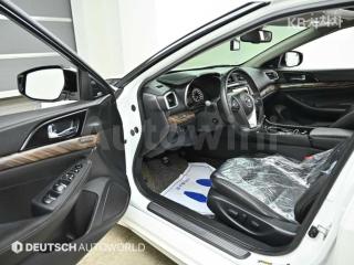 2017 NISSAN MAXIMA 3.5 플라티늄 - 11