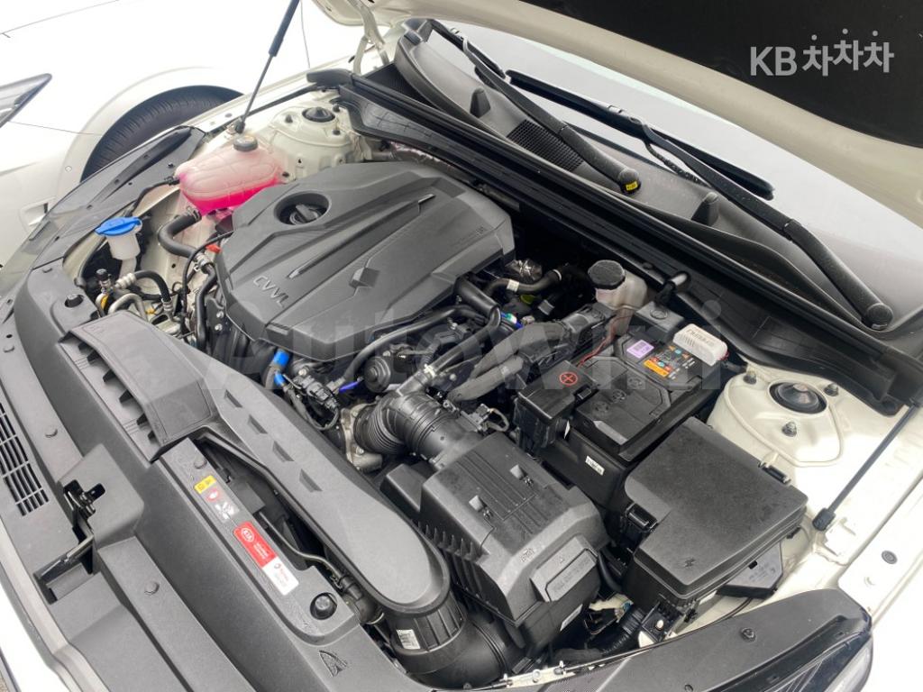 KNAG341ABMA127548 2021 KIA K5 3RD GEN 2.0 GASOLINE NOBLESSE-4