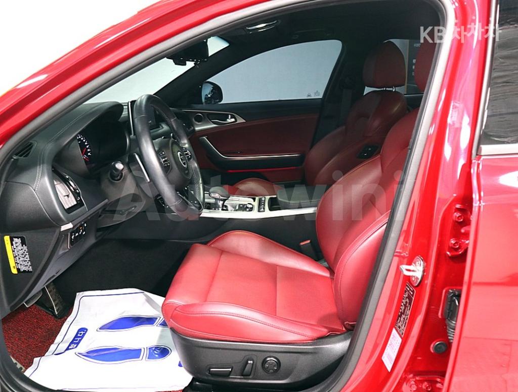 2020 KIA STINGER 2.2 DIESEL 2WD PLATINUM - 13
