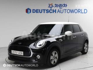 WMWXV7104L2M89774 2020 MINI COOPER 1.5 BASIC-0