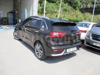 KNACB81CGHA052542 2017 KIA  NIRO 1.6 HEV PRESTIGE-2