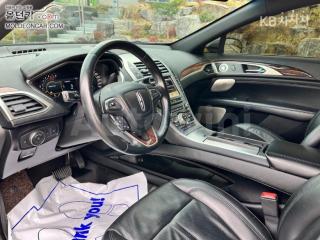 2017 LINCOLN MKZ 2.0L GTDI RESERVE 300A AWD - 8