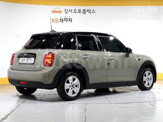 WMWXU1109K2H34926 2019 MINI COOPER 1.5 BASIC-1