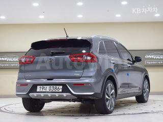 KNACB81CGHA015259 2017 KIA  NIRO 1.6 HEV PRESTIGE-2