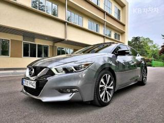 1N4AA6AP1HC426490 2017 NISSAN MAXIMA 3.5 플라티늄-2