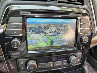 2017 NISSAN MAXIMA 3.5 플라티늄 - 15