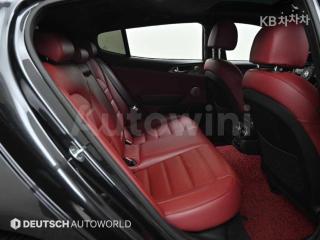 2020 KIA STINGER 2.0 TURBO 4WD PLATINUM - 12