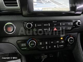 2018 KIA  NIRO 1.6 HEV PRESTIGE - 13