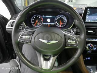 2020 GENESIS G70 2.0T AWD ELITE - 8