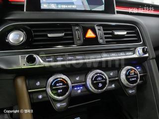 2020 GENESIS G70 2.0T AWD ELITE - 13