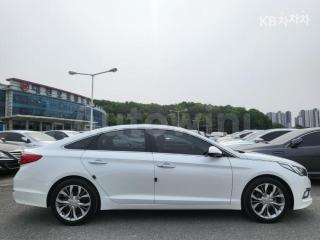 KMHE341CBGA241777 2016 HYUNDAI LF SONATA 2.0 SMART BASIC-2