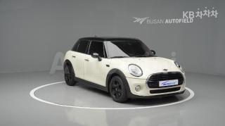 WMWXT3108F2B74272 2015 MINI COOPER 5DOORS D 1.5 미드트림-1