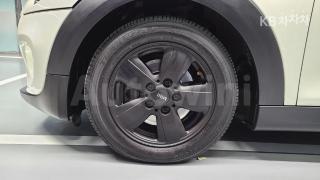 2015 MINI COOPER 5DOORS D 1.5 미드트림 - 13
