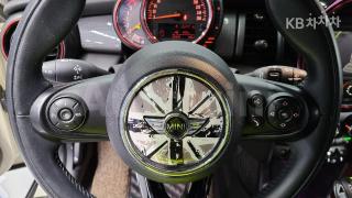 2015 MINI COOPER 5DOORS D 1.5 미드트림 - 22