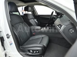 2018 BMW  5SERIES G30  520D LUXURY PLUS - 10