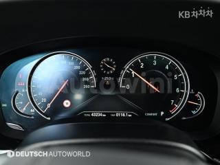 2017 BMW  5SERIES G30  530I XDRIVE M SPORT - 8