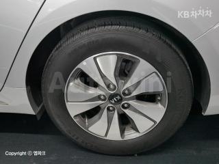 2018 KIA K5 HYBRID 2ND GEN OPTIMA 2.0 NOBLESSE - 17