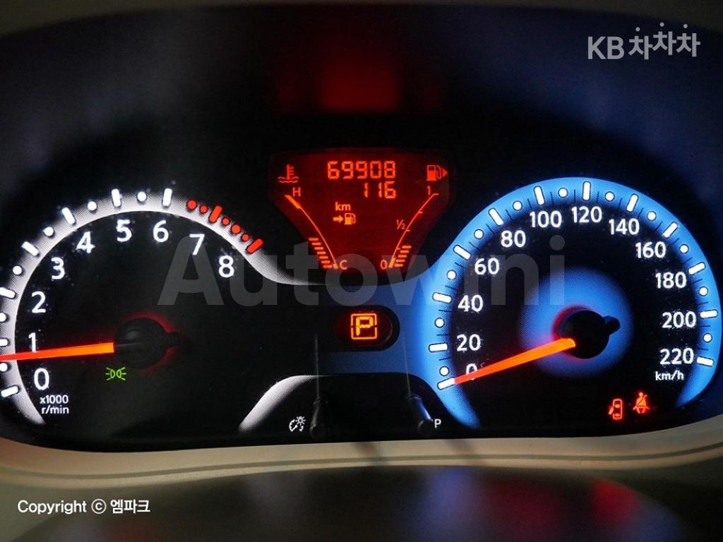 2013 NISSAN CUBE 1.8 S CVT - 7