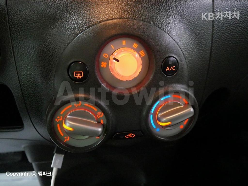 2013 NISSAN CUBE 1.8 S CVT - 13