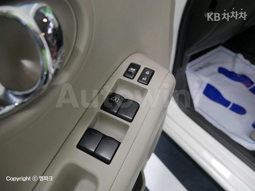2013 NISSAN CUBE 1.8 S CVT - 17