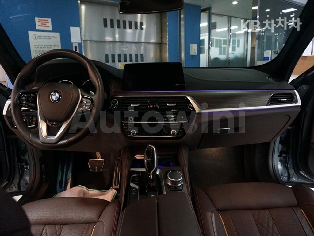 2018 BMW  5SERIES G30  520D XDRIVE M SPORT PACKAGE PLUS - 8
