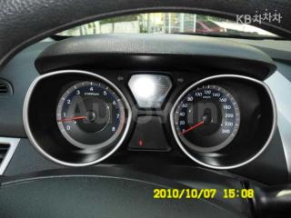 KMHDG41DBDU749328 2013 HYUNDAI AVANTE MD ELANTRA M16 GDI STYLE-2