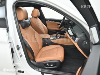 2018 BMW  5SERIES G30  520I LUXURY - 10