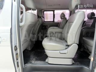 KMJWA37KDJU962304 2018 HYUNDAI  GRAND STAREX 웨건 11 SEATS 4WD SMART-5