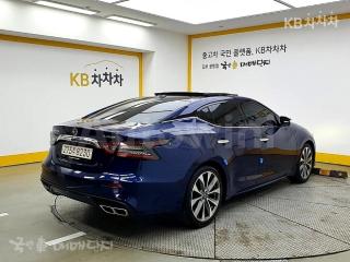 1N4AA6AV6KC382816 2019 NISSAN MAXIMA 3.5 플라티늄-2