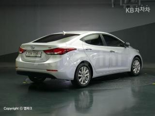 KMHDG41DBFU214614 2015 HYUNDAI  AVANTE ELANTRA 1.6 GDI SMART BASIC-2