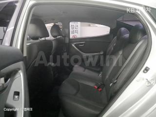 2015 HYUNDAI  AVANTE ELANTRA 1.6 GDI SMART BASIC - 10