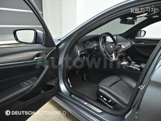 2018 BMW  5SERIES G30  520D XDRIVE M SPORT PACKAGE PLUS - 11