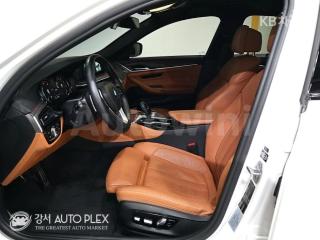2017 BMW  5SERIES G30  520D M SPORT PLUS - 9