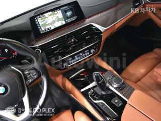 2017 BMW  5SERIES G30  520D M SPORT PLUS - 11