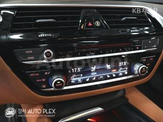 2017 BMW  5SERIES G30  520D M SPORT PLUS - 12