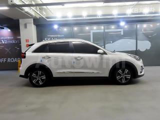 KNACE81CGLA358928 2020 KIA  NIRO 1.6 HEV NOBLESSE SPECIAL-2