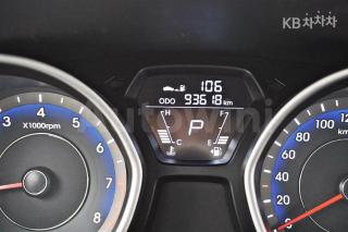 2013 HYUNDAI AVANTE MD ELANTRA M16 GDI SMART - 9